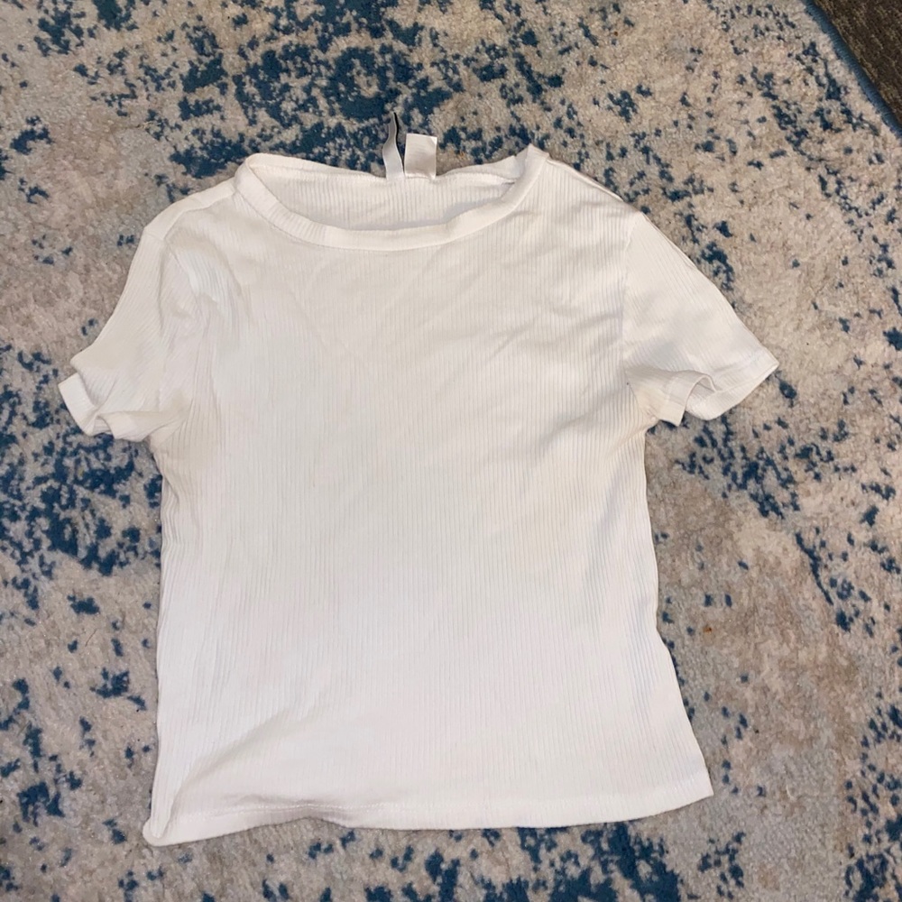 Basic white t shirt